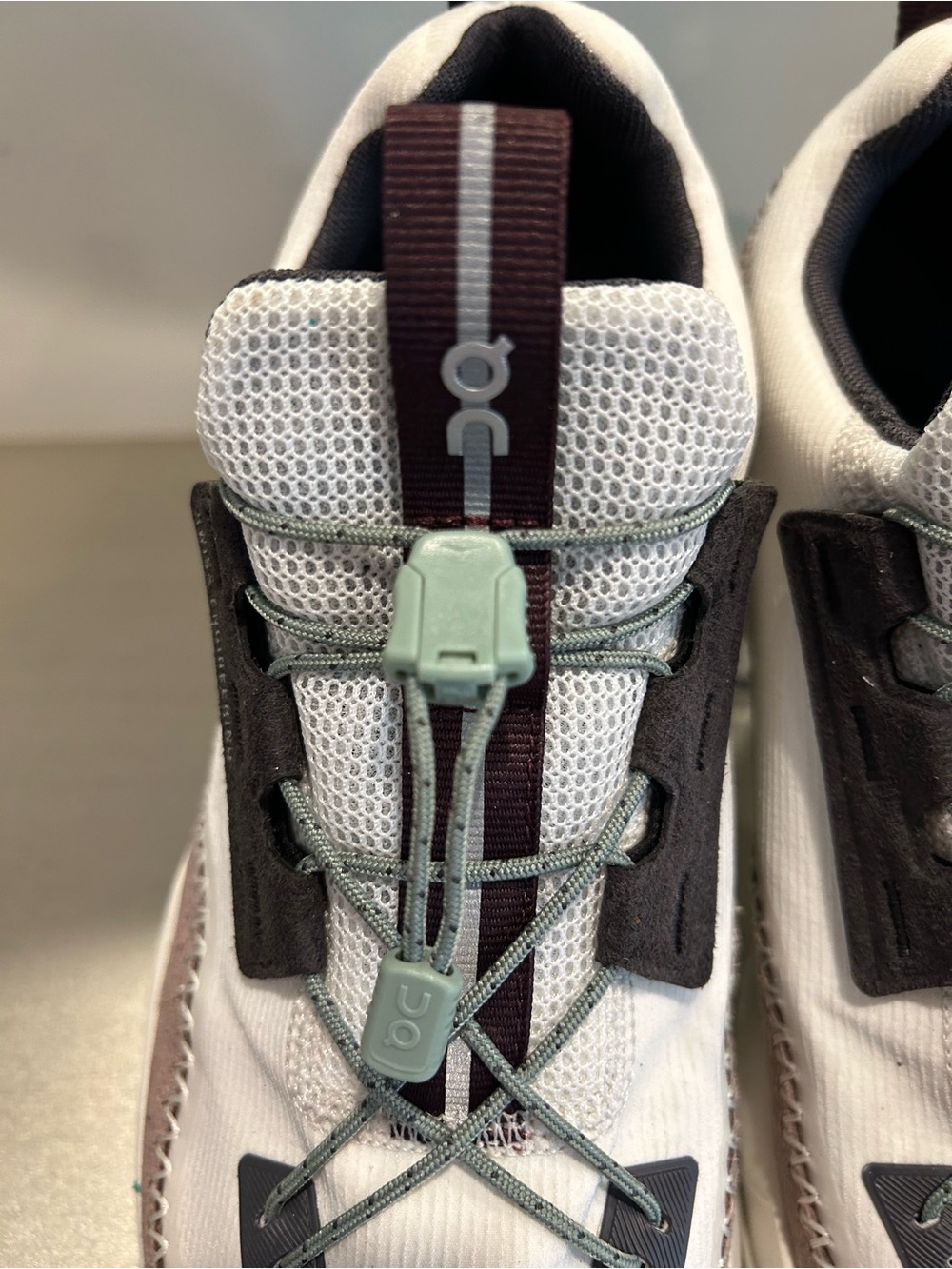 On cloud women's Performance Sneakers in White and Taupe by On Cloud size 9 - Picture 3 of 11